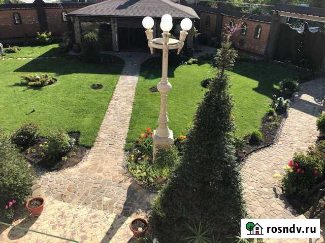 Коттедж 240 м² на участке 7 сот. в аренду посуточно в Кабардинке Кабардинка - изображение 1