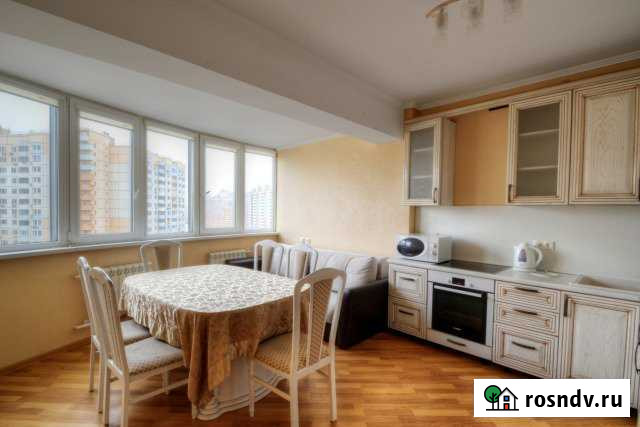 2-комнатная квартира, 80 м², 15/17 эт. в аренду посуточно в Красногорске Московской области Красногорск - изображение 1