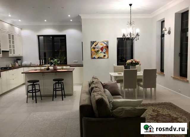 Коттедж 200 м² на участке 11 сот. в аренду на длительный срок в Горках-10  Горки-10 - изображение 1