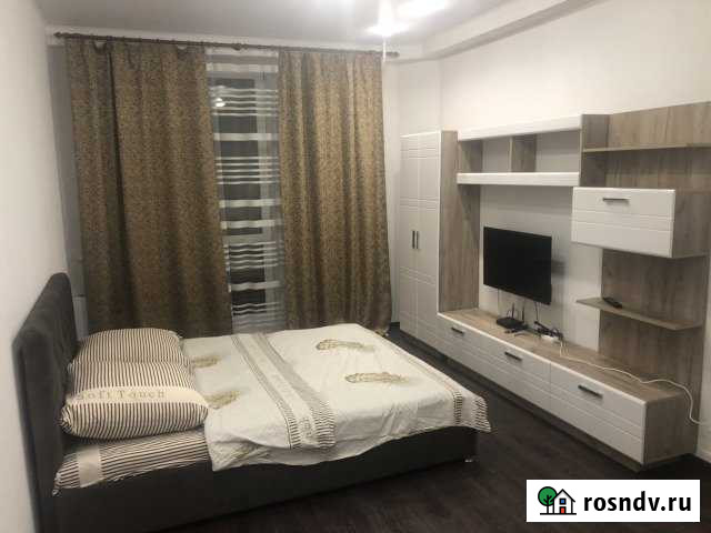 1-комнатная квартира, 50 м², 8/9 эт. в аренду посуточно в Прокопьевске Прокопьевск - изображение 1