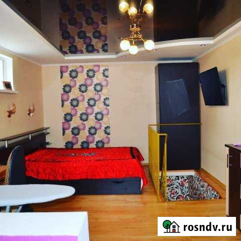 Коттедж 48 м² на участке 1 сот. в аренду посуточно в Евпатории Евпатория - изображение 1