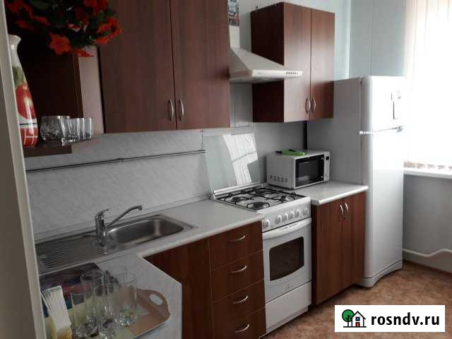 2-комнатная квартира, 60 м², 10/10 эт. в аренду посуточно в Волжском Волгоградской области Волжский - изображение 1