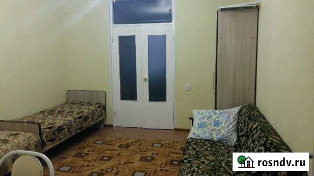 Комната 42 м² в 2-ком. кв., 1/1 эт. в аренду на длительный срок в Россоши Россошь - изображение 1