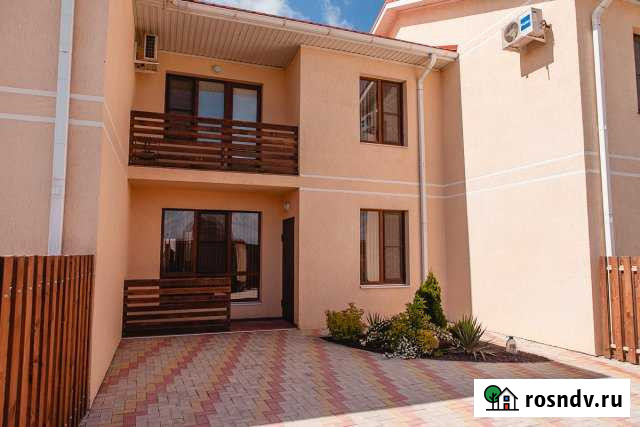 Таунхаус 112 м² на участке 2 сот. в аренду посуточно в Витязево Витязево - изображение 1