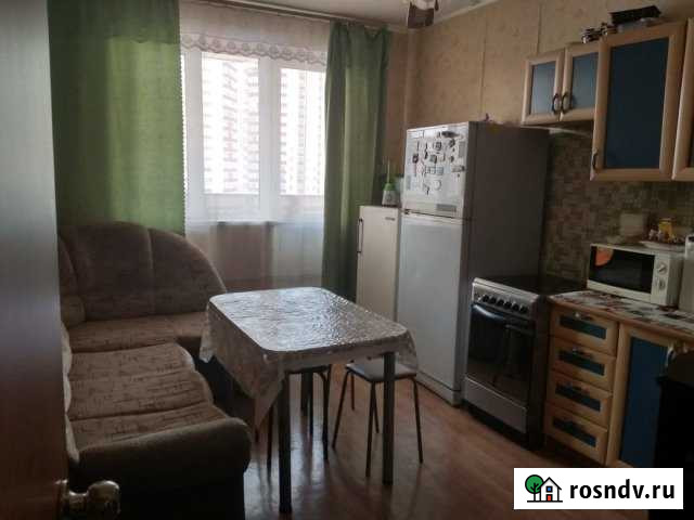 Комната 34 м² в 3-ком. кв., 5/17 эт. в аренду посуточно в Новосибирске Новосибирск - изображение 1