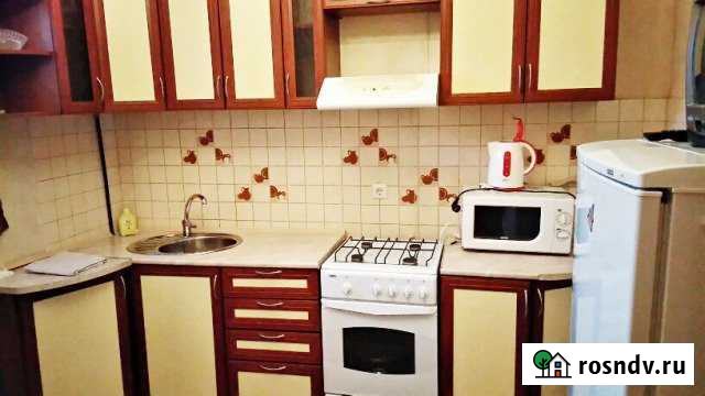 2-комнатная квартира, 70 м², 1/10 эт. в аренду посуточно в Курске Курск - изображение 1