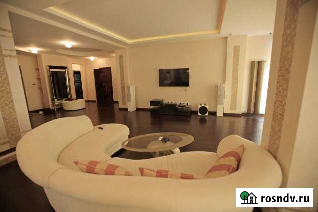 4-комнатная квартира, 250 м², 13/13 эт. в аренду на длительный срок в Ялте Ялта - изображение 1