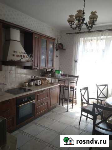 3-комнатная квартира, 107 м², 3/7 эт. в аренду на длительный срок в Красногорске Московской области Красногорск - изображение 1