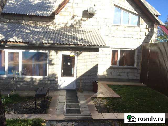 Коттедж 200 м² на участке 15 сот. в аренду посуточно в Красноярске Красноярск - изображение 1