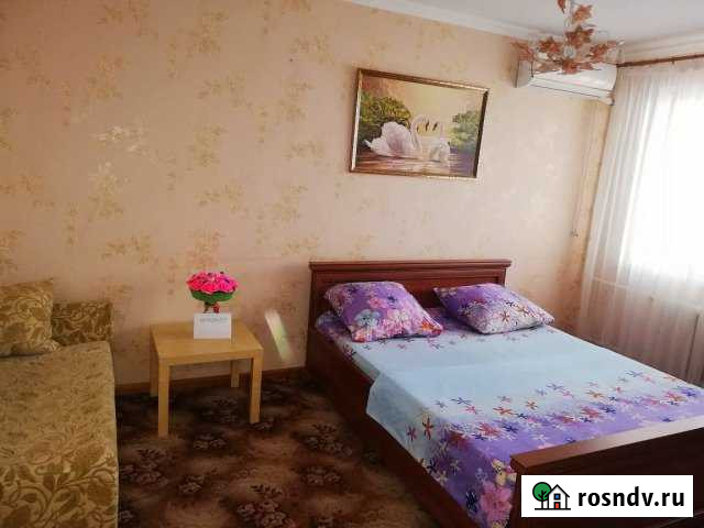 1-комнатная квартира, 46 м², 5/10 эт. в аренду посуточно в Кропоткине Кропоткин - изображение 1