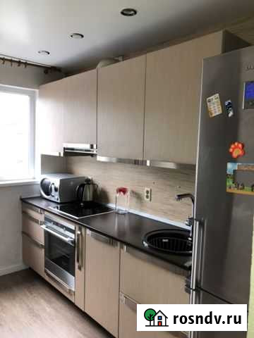 3-комнатная квартира, 63 м², 5/9 эт. в аренду на длительный срок в Мурманске Мурманск - изображение 1