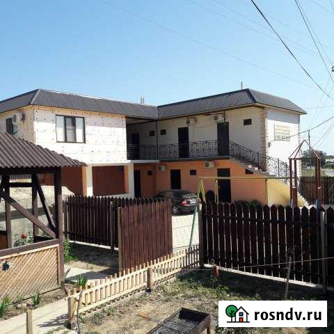 Коттедж 85 м² на участке 10 сот. в аренду посуточно в Избербаше Избербаш - изображение 1