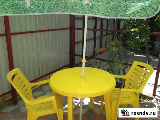 Дача 49 м² на участке 2 сот. в аренду посуточно в Евпатории Евпатория - изображение 1