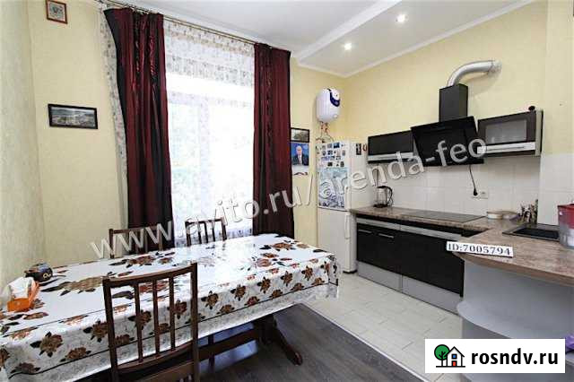 3-комнатная квартира, 50 м², 1/5 эт. в аренду посуточно в Феодосии Феодосия - изображение 1