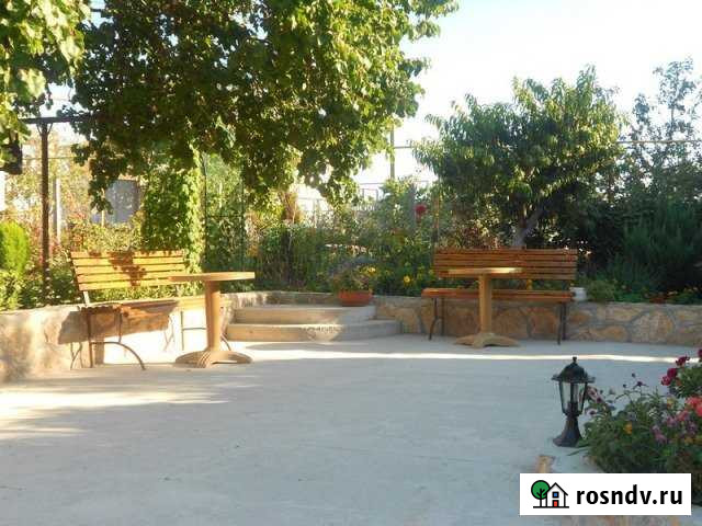 Дом 120 м² на участке 15 сот. в аренду посуточно в Черноморском Республики Крым Черноморское - изображение 1