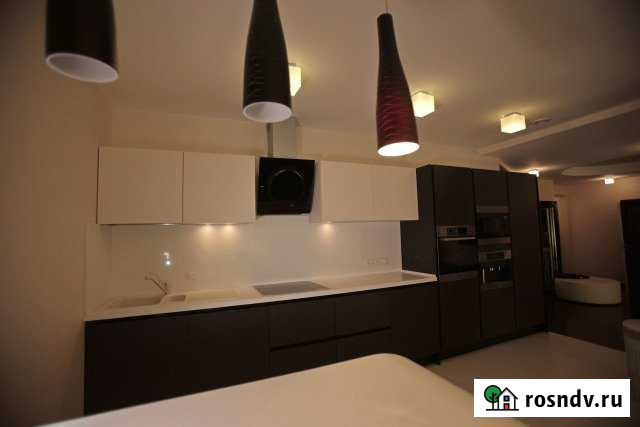 4-комнатная квартира, 250 м², 13/13 эт. в аренду посуточно в Ялте Ялта - изображение 1