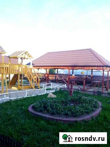 Комната 30 м² в 6-ком. кв., 1/1 эт. в аренду посуточно в Яровом Яровое - изображение 1