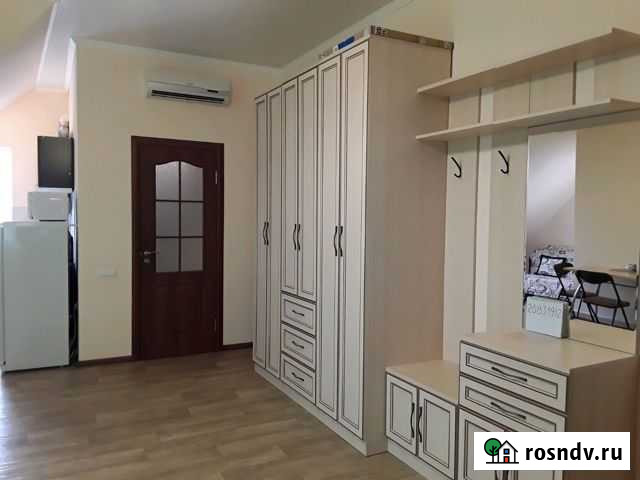 Квартира-студия, 43 м², 3/3 эт. в аренду посуточно в Новороссийске Новороссийск - изображение 1