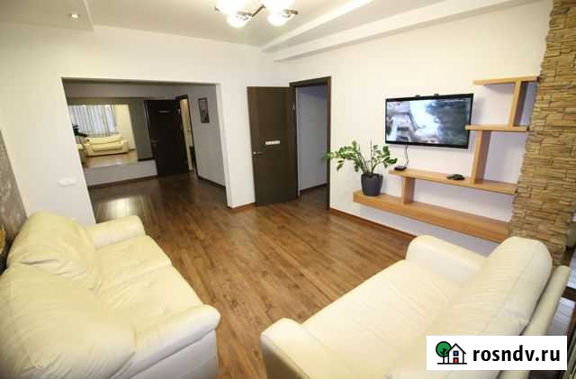 3-комнатная квартира, 98 м², 3/9 эт. в аренду посуточно в Горячеводском Горячеводский - изображение 1