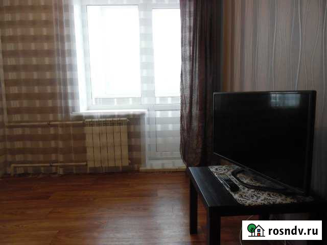 1-комнатная квартира, 40 м², 3/5 эт. в аренду посуточно в Волжске Волжск - изображение 1