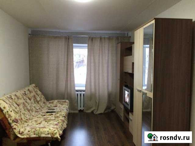 1-комнатная квартира, 32 м², 1/5 эт. в аренду посуточно в Лысьве Лысьва - изображение 1