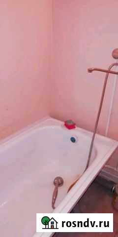 Комната 22 м² в 3-ком. кв., 1/3 эт. на продажу на Лугах Луга - изображение 1