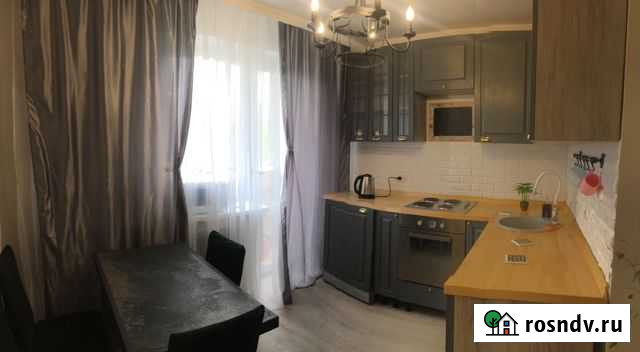 1-комнатная квартира, 39 м², 2/9 эт. в аренду посуточно в Старом Осколе Старый Оскол - изображение 1