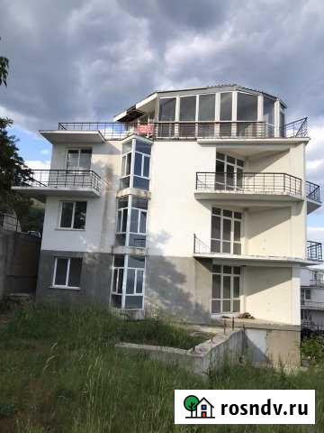 Коттедж 380 м² на участке 4 сот. на продажу в Ялте Ялта - изображение 1
