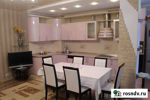 3-комнатная квартира, 90 м², 3/14 эт. в аренду посуточно в Сургуте Сургут - изображение 1