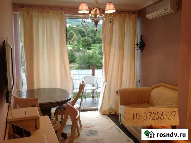 3-комнатная квартира, 50 м², 7/15 эт. в аренду посуточно в Алупке Алупка - изображение 1