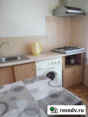 3-комнатная квартира, 57 м², 3/3 эт. в аренду посуточно в Керче Керчь - изображение 1