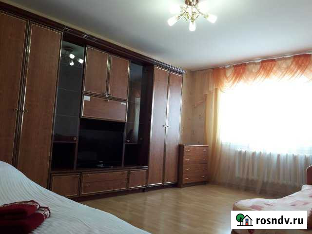 2-комнатная квартира, 70 м², 4/5 эт. в аренду посуточно в Салехарде Салехард - изображение 1