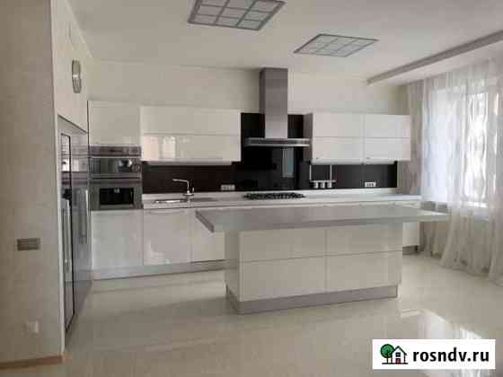 4-комнатная квартира, 190 м², 4/6 эт. на продажу в Череповце Череповец