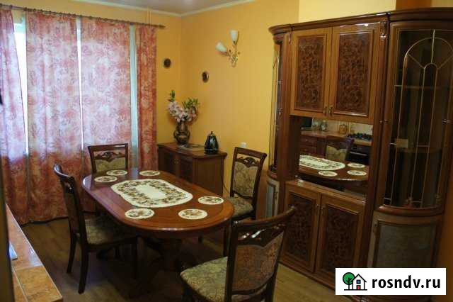 3-комнатная квартира, 82 м², 4/9 эт. в аренду посуточно в Омске Омск - изображение 1