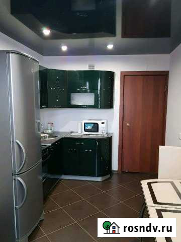 1-комнатная квартира, 37 м², 4/9 эт. в аренду посуточно в Каменске-Уральском Каменск-Уральский - изображение 1