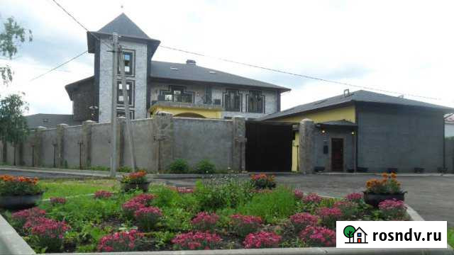 Коттедж 1200 м² на участке 12 сот. в аренду посуточно в Лесном Московской области Лесной - изображение 1