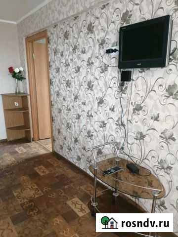 4-комнатная квартира, 55 м², 5/5 эт. в аренду посуточно в Рубцовске Рубцовск - изображение 1