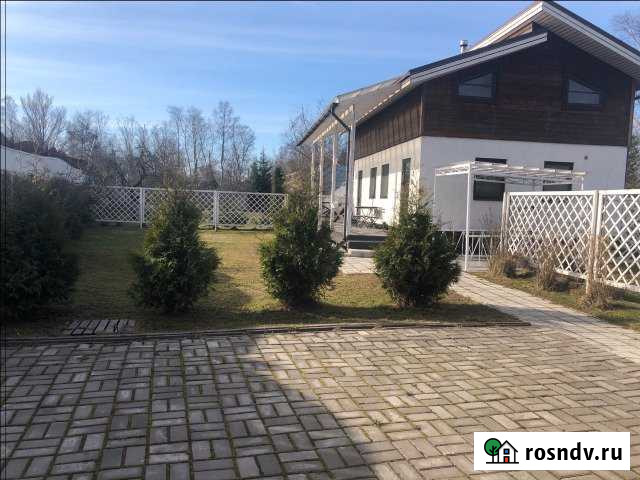 Дом 100 м² на участке 4 сот. в аренду посуточно в Санкт-Петербурге Санкт-Петербург - изображение 1