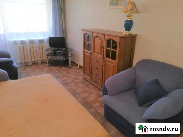 1-комнатная квартира, 36 м², 2/5 эт. в аренду посуточно в Шахтах Шахты - изображение 1