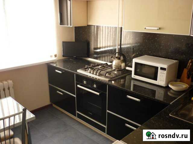 1-комнатная квартира, 37 м², 3/5 эт. в аренду посуточно в Салавате Салават - изображение 1