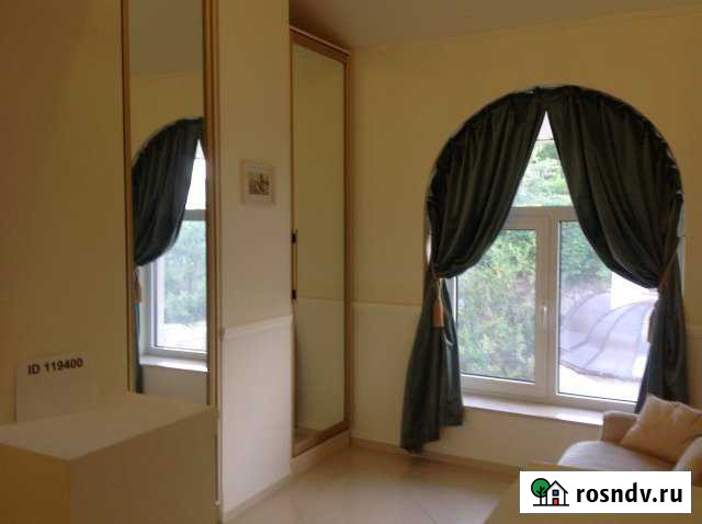 Таунхаус 120 м² на участке 7 сот. в аренду посуточно в Ялте Ялта - изображение 1