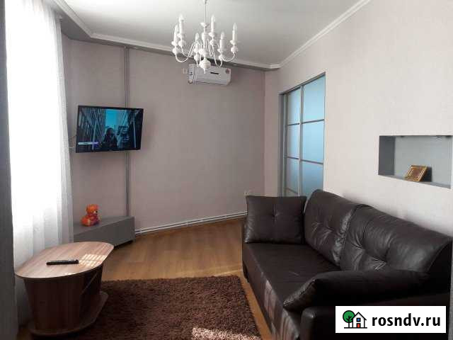 1-комнатная квартира, 49 м², 2/4 эт. в аренду посуточно в Соль-Илецке Соль-Илецк - изображение 1