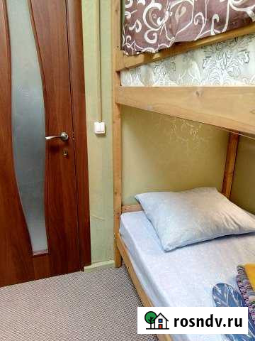 Комната 6 м² в 6-ком. кв., 1/9 эт. в аренду посуточно в Перми Пермь - изображение 1