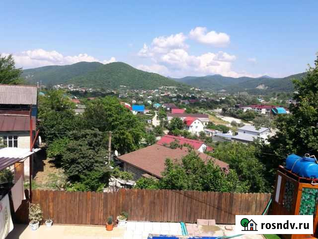 Коттедж 60 м² на участке 6 сот. в аренду посуточно в Новомихайловском кп Новомихайловский кп - изображение 1