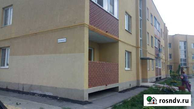 2-комнатная квартира, 51 м², 1/3 эт. в аренду на длительный срок в Волжском Волгоградской области Волжский - изображение 1