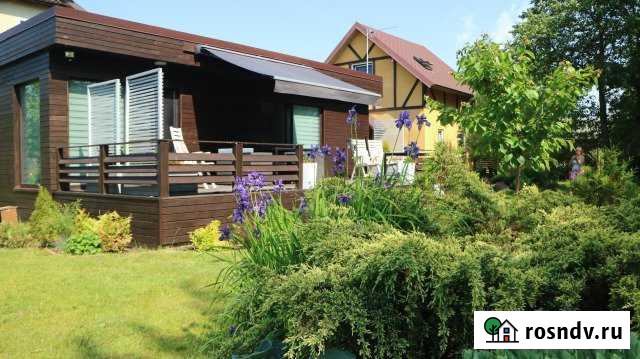 Коттедж 55 м² на участке 12 сот. в аренду посуточно в Зеленоградске Зеленоградск - изображение 1