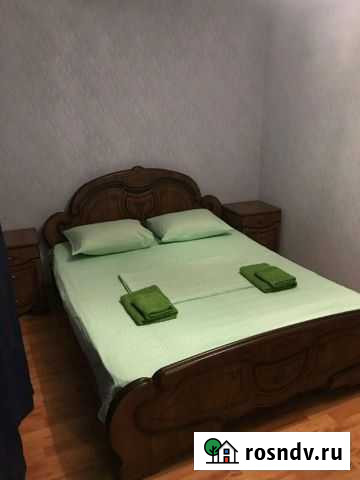 2-комнатная квартира, 65 м², 2/5 эт. в аренду посуточно в Армавире Армавир - изображение 1