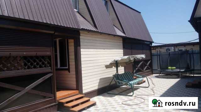 Коттедж 150 м² на участке 3 сот. в аренду посуточно в Голубицкой Голубицкая - изображение 1