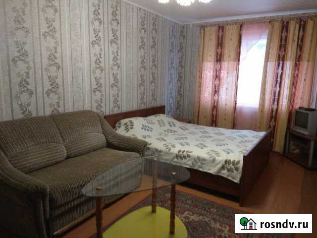 2-комнатная квартира, 42 м², 2/5 эт. в аренду посуточно в Мурманске Мурманск - изображение 1