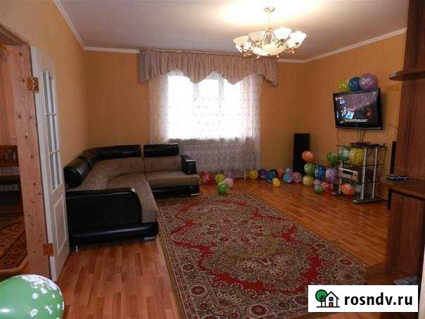 Дом 100 м² на участке 10 сот. в аренду посуточно в Нижнекамске Нижнекамск - изображение 1